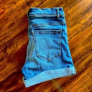 Women’s high rise Jean Shorts-Express